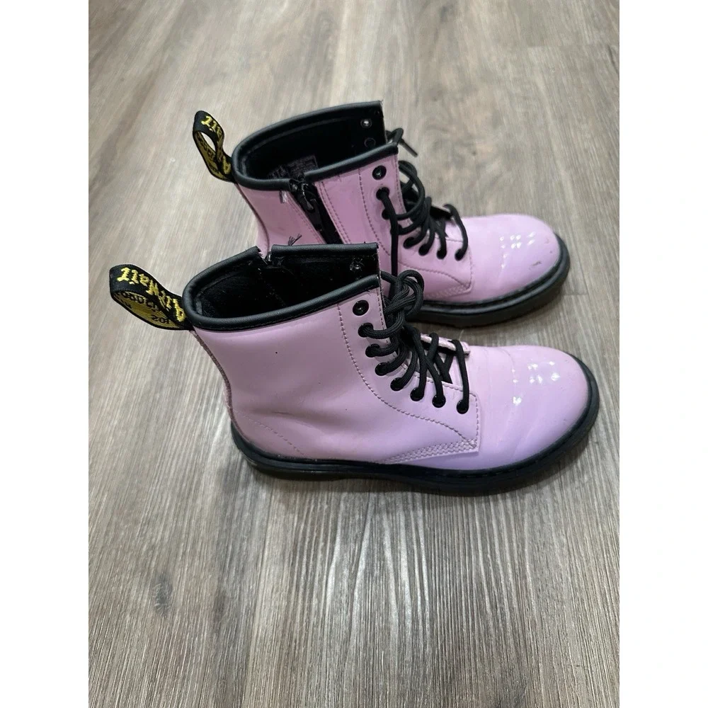 PINK DOC MARTEN SZ 2 PATENT BOOTS DR MARTEN‎